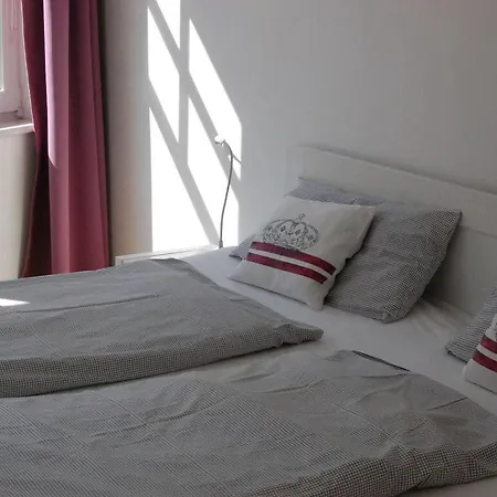 Likedeeler 1 Comfortable Holiday *